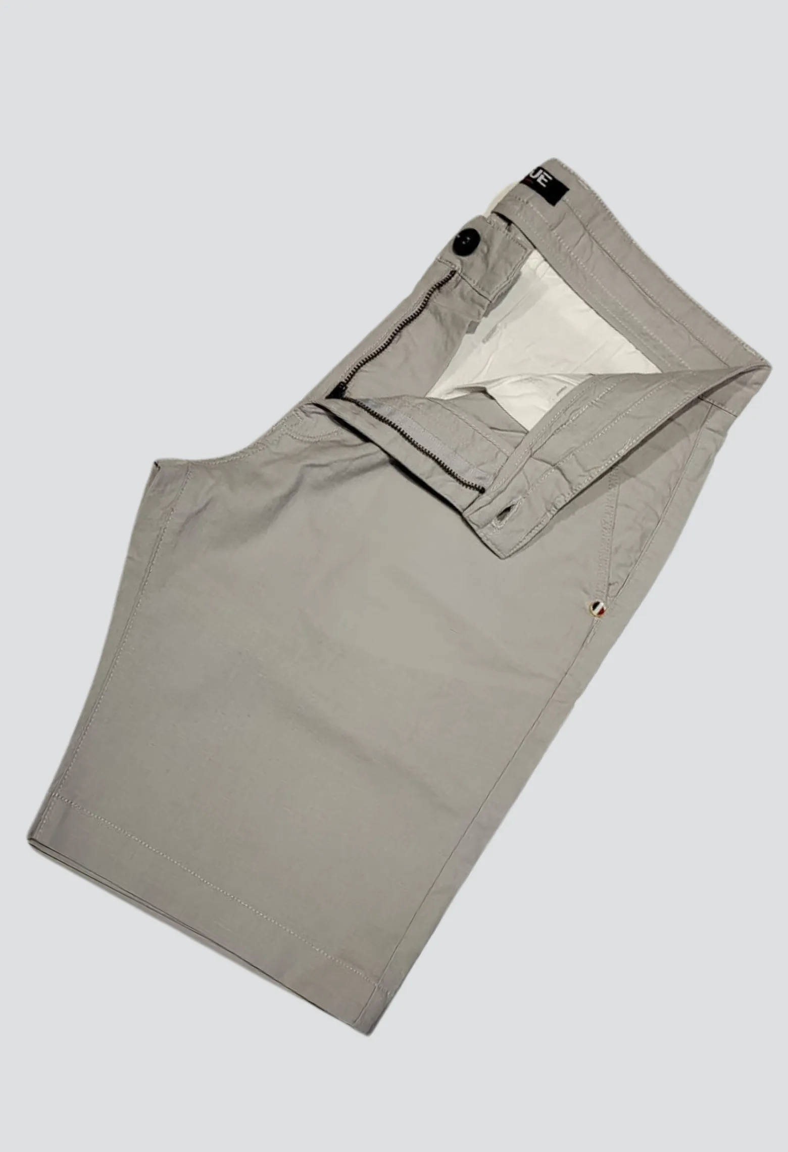 Bermuda CANNES gris clair Taille 38 Couleur Gris