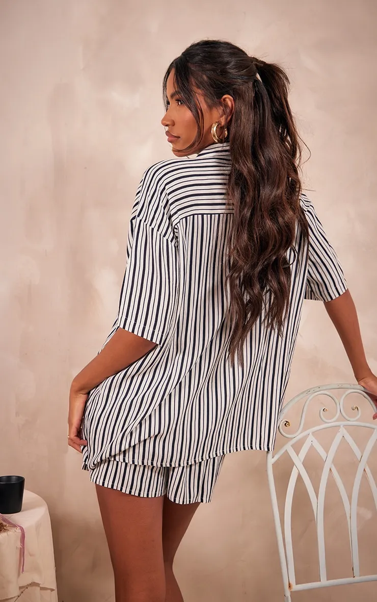 Chemise oversize noire rayée à épaules carrées et manches courtes