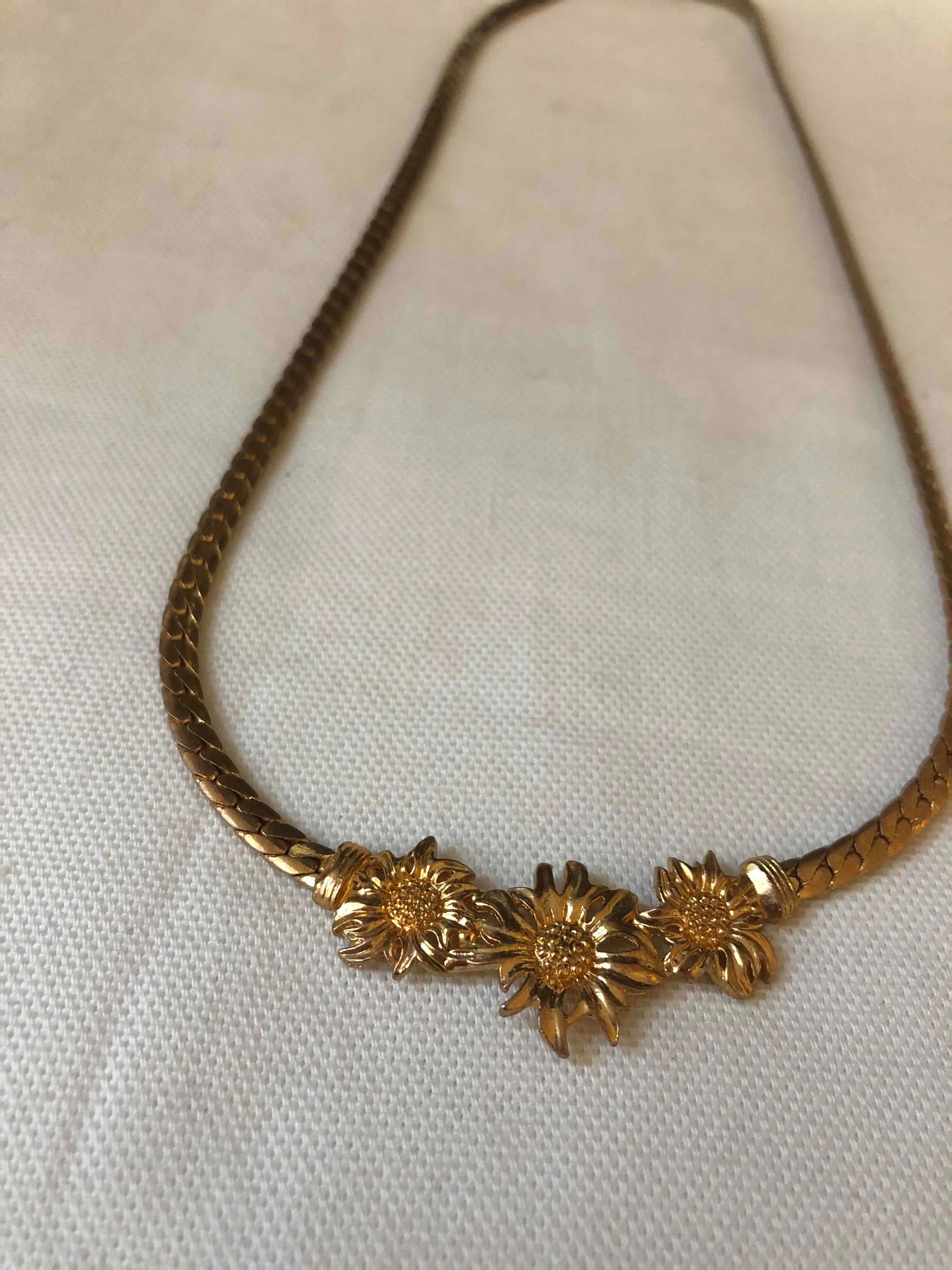Collier pendentif fleurs