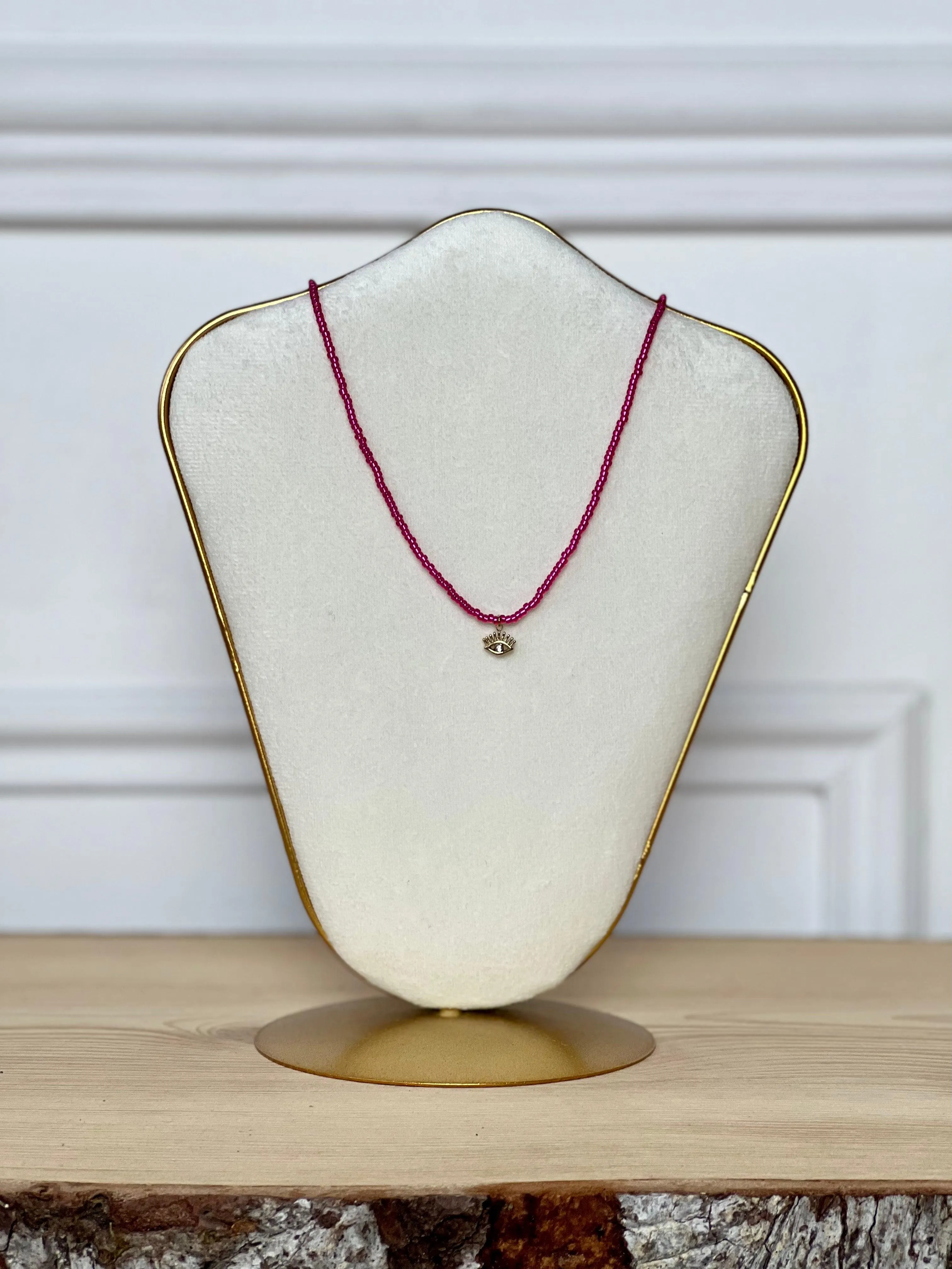 Collier rose : Milos
