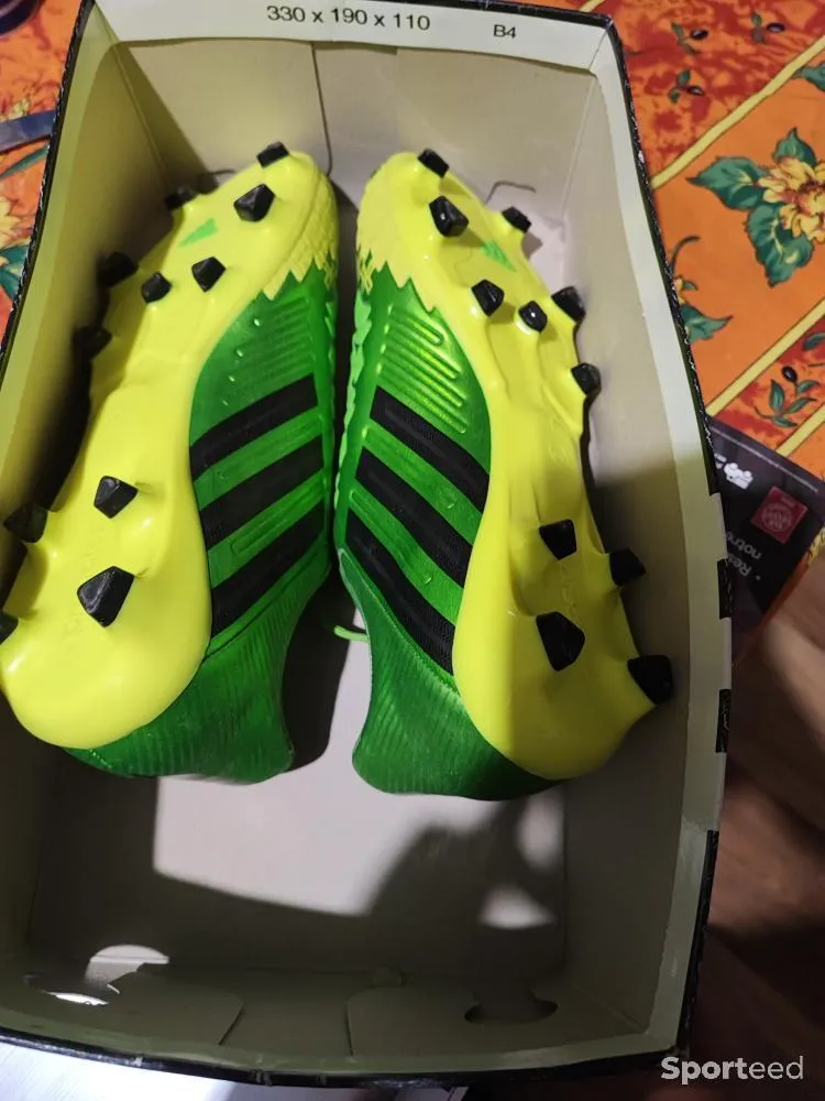 Crampons football  d'occasion Ajouté le : 28/08/2022