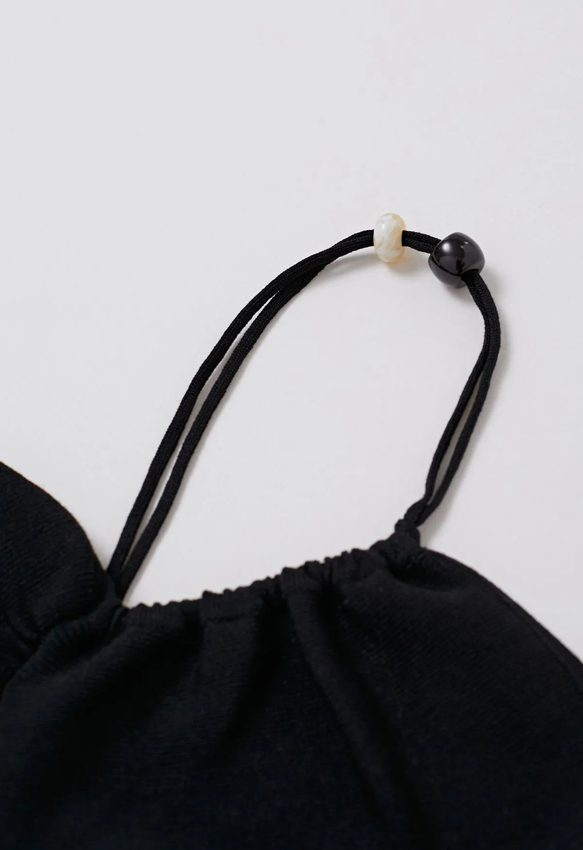 Haut en tricot perlé à une épaule en noir