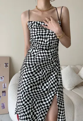 Robe caraco fendue à imprimé damier