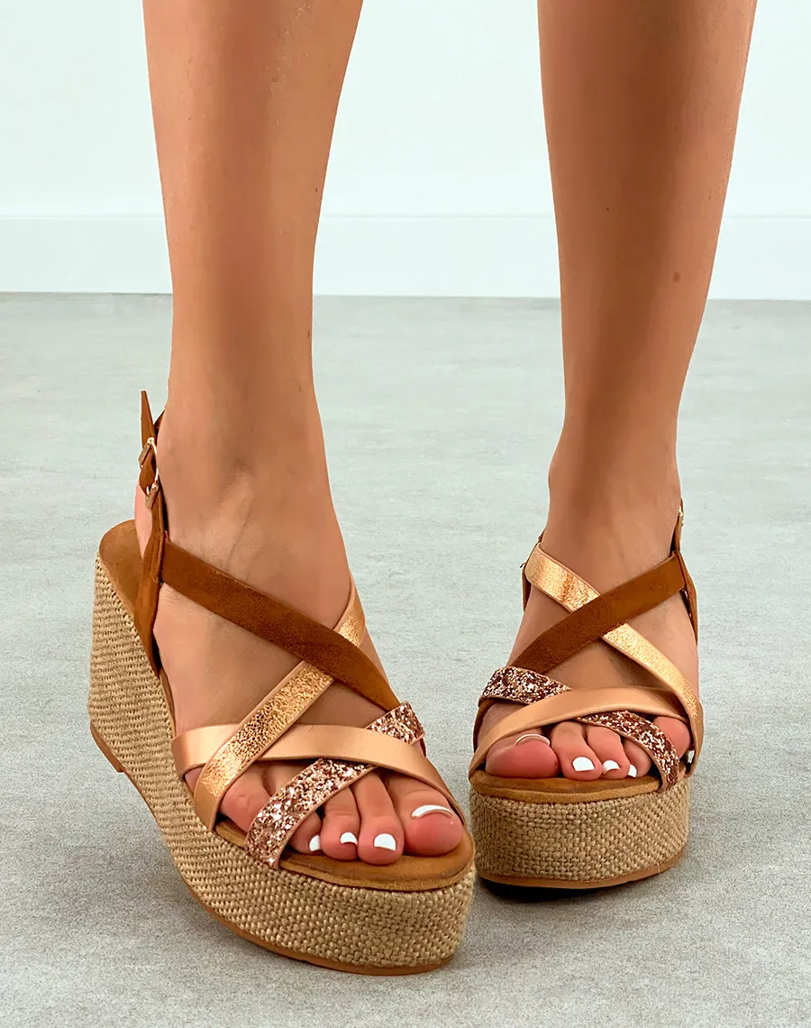 Sandales Compensées Femme Camel en Suédine avec Détails Pailletés Rose Gold